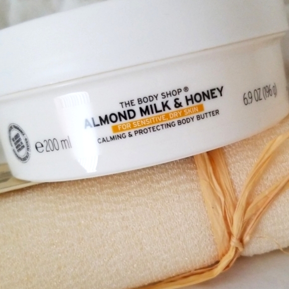 The Body Shop Almond Milk & Honey Soothing and Restoring Body Butter. 6.9oz - Picture 2 of 4